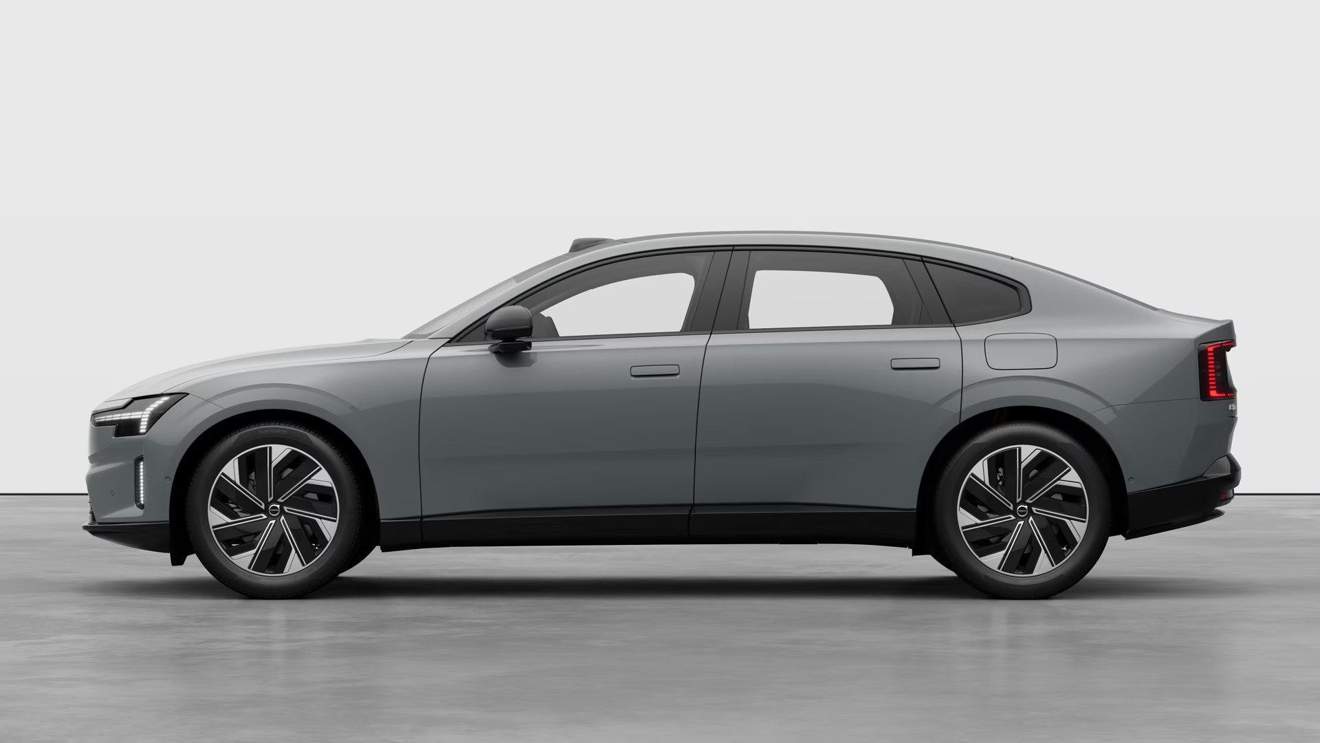 Volvo, CORE, Single Motor Extended Ra - fotka 2
