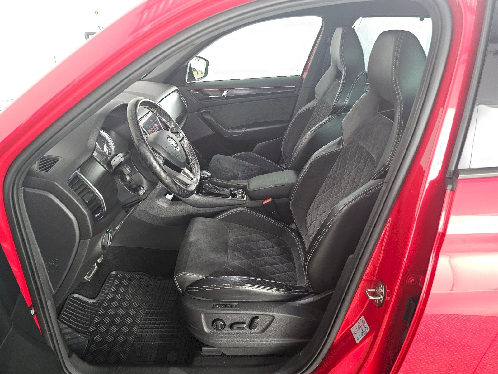 Škoda Kodiaq, 2.0TDI 140kW 4x4 DSG SPORTLINE - fotka 6
