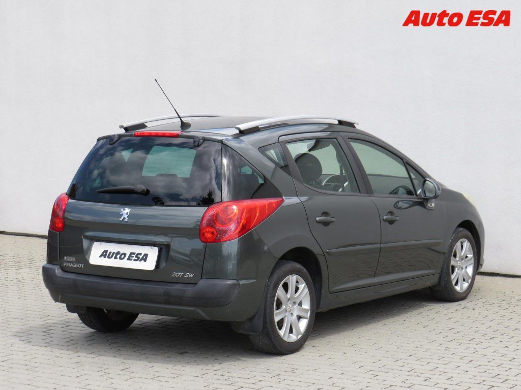 Peugeot 207, 1.6i,Panor. AC - fotka 4