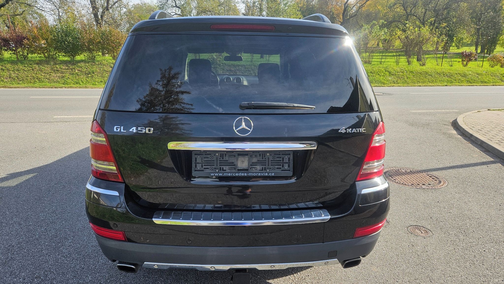Mercedes-Benz GL, 450 4MATIC - STK do 06/27, DPH - fotka 2