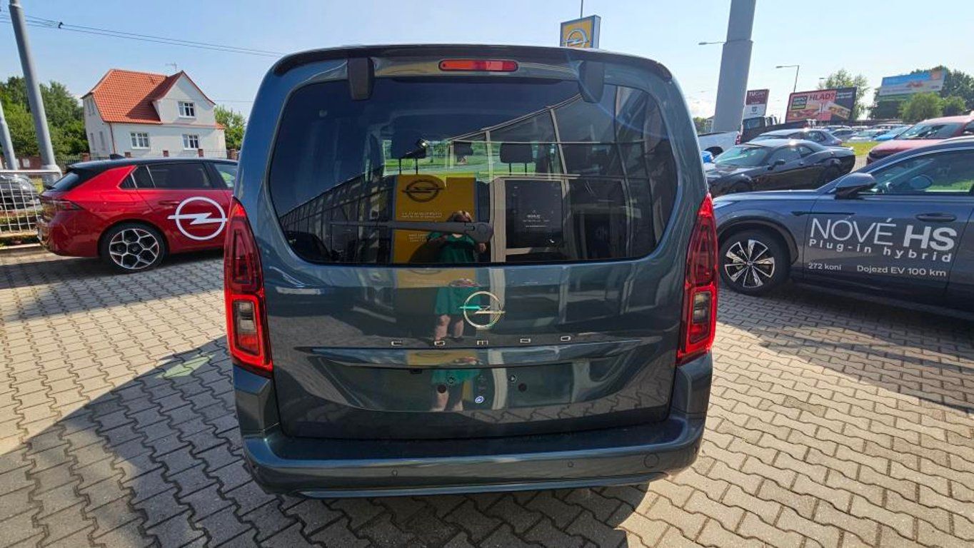 Opel Combo, Eleg. Plus 1.5 CDT 96kW AT8 - fotka 4