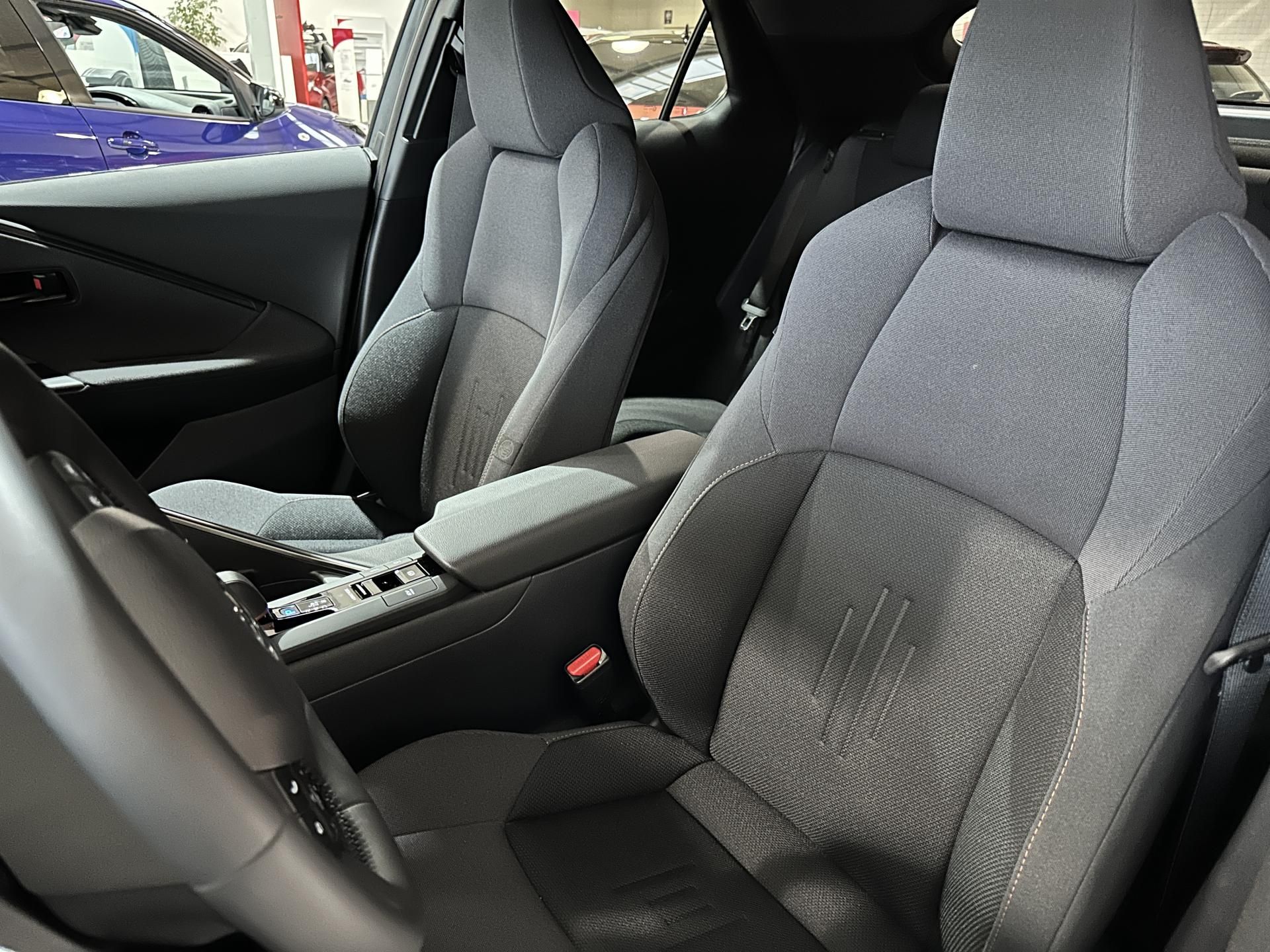 Toyota C-HR, 1.8L HEV STYLE - fotka 6