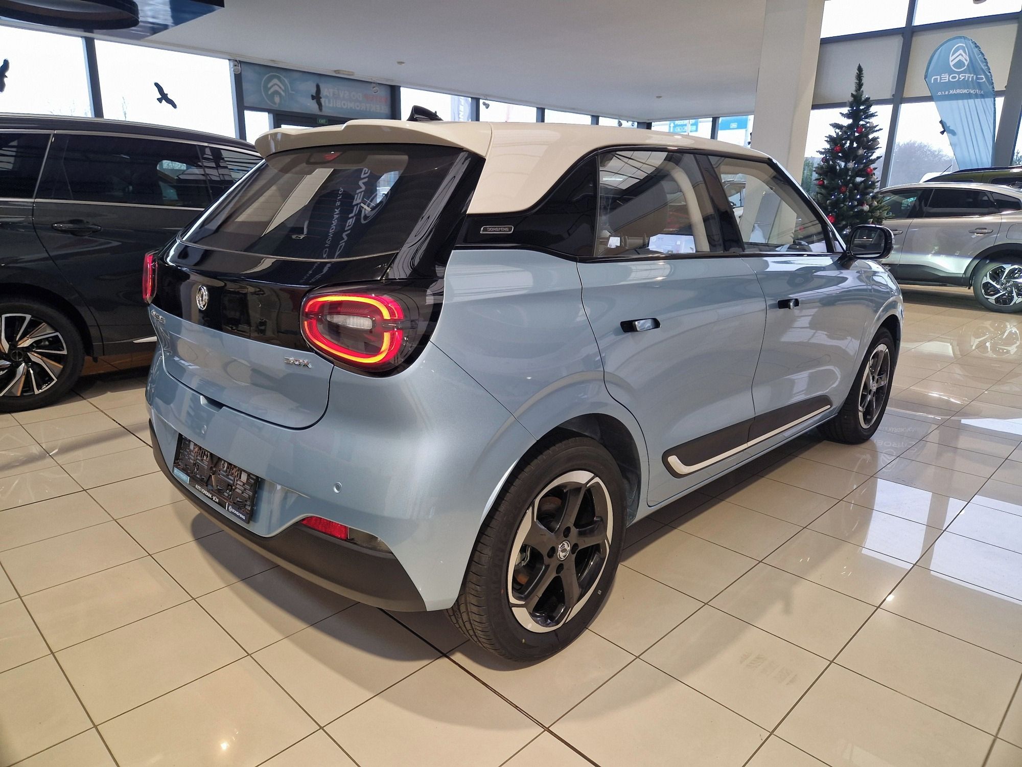 Dongfeng Box, Výbava E2, baterie 43kWh - fotka 3