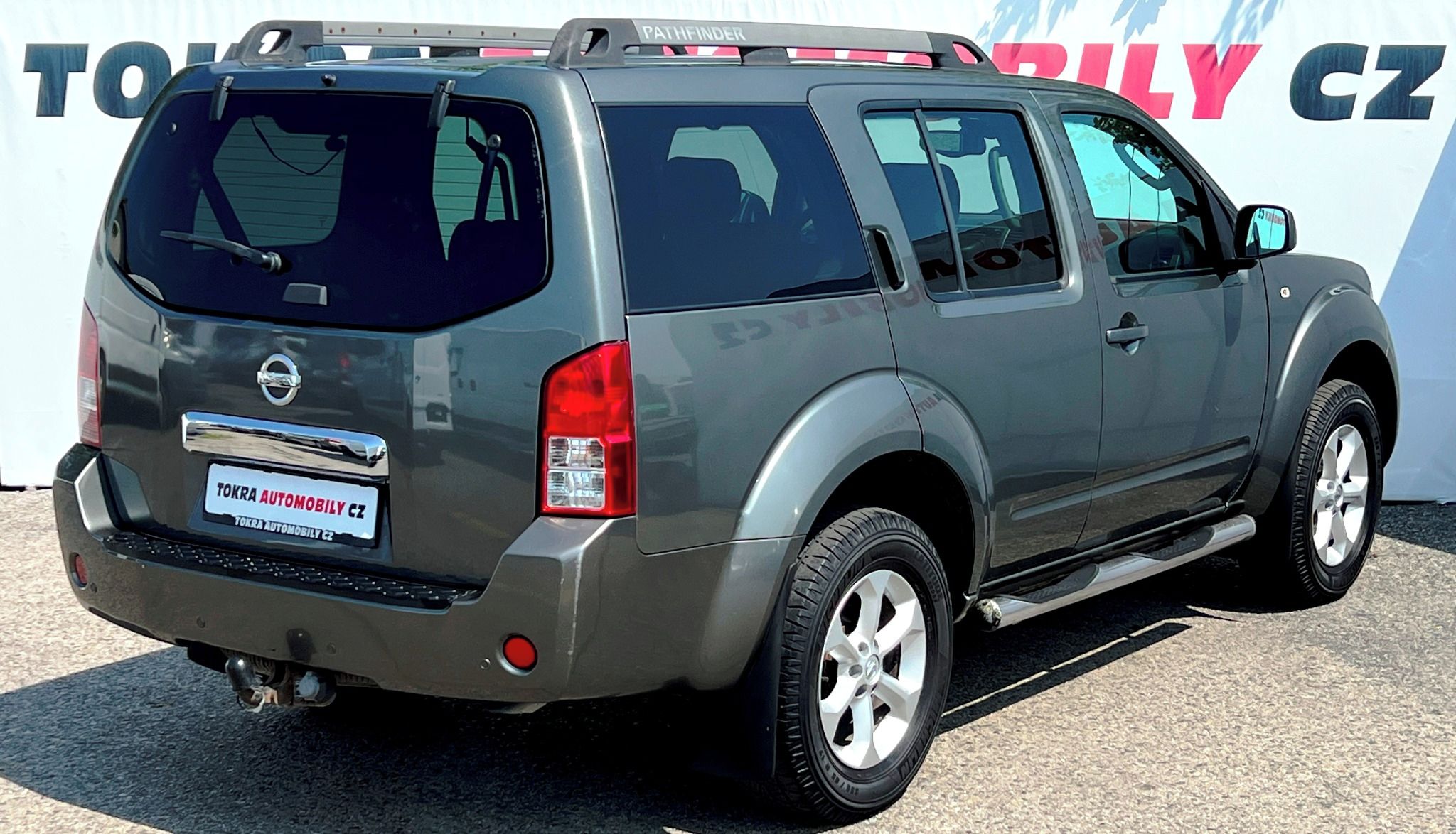Nissan Pathfinder, 2.5dCI 4WD A/T Klima Tažné ČR - fotka 4