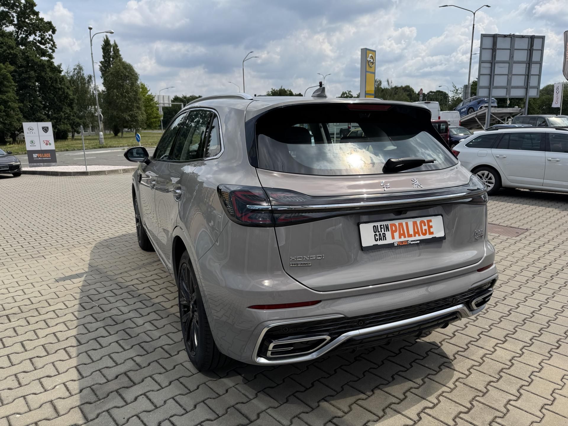Hongqi HS5, 2,0T Executive 4WD - fotka 5