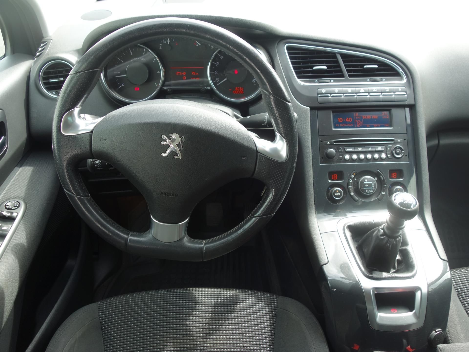 Peugeot 5008, 1.6 i 16v / 115 kW - fotka 6