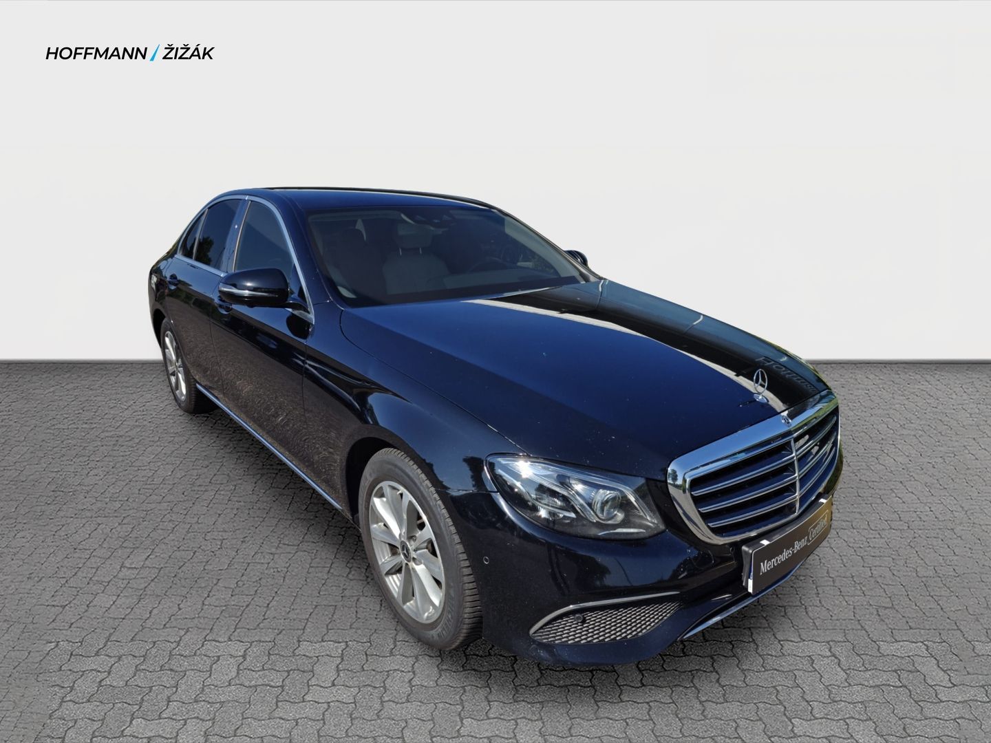 Mercedes-Benz Třídy E, EXCLUSIVE 4MATIC - fotka 3