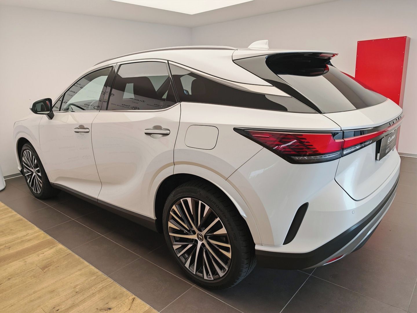 Lexus RX 450h+, 450h+ Plug-in Hybrid EXECUTIVE - fotka 6