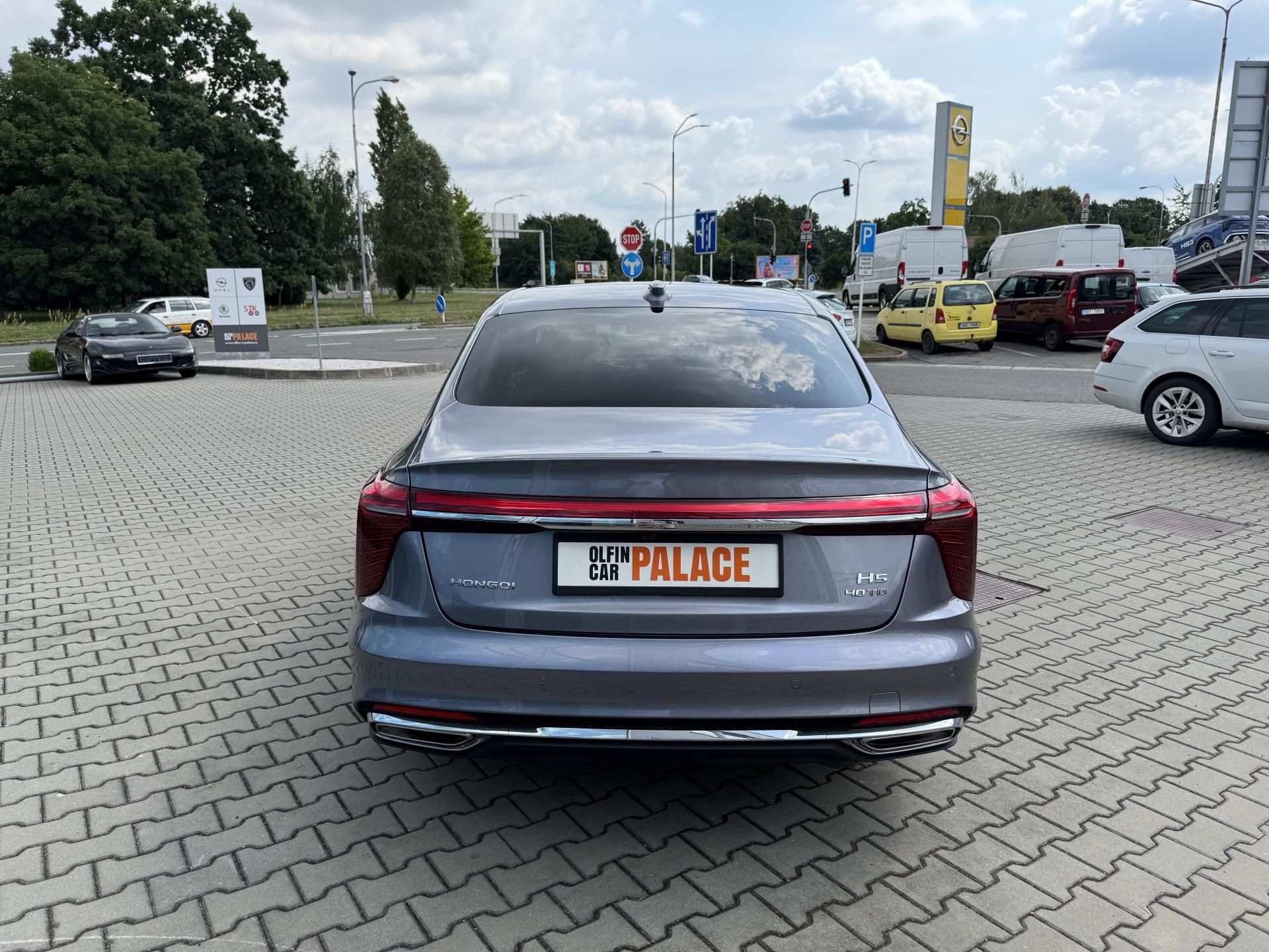 Hongqi H5, 2,0T Comfortable - fotka 6