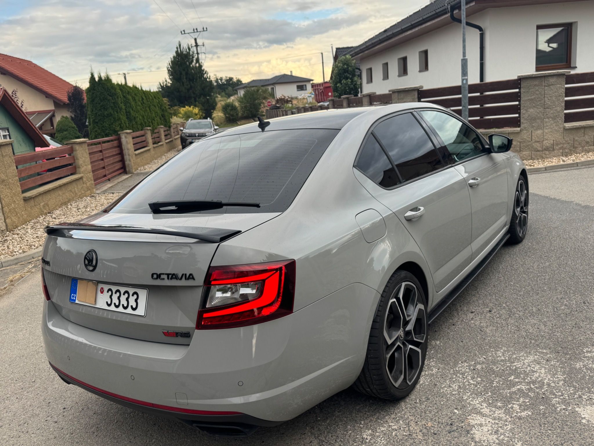Škoda Octavia, 2.0TFSI-180K-WEBAS,PANO.MAX.V - fotka 5