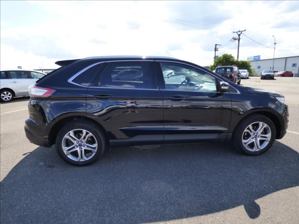 Ford Edge, 2,0 TDCi,LED,4x4,Titanium,Navi - fotka 2