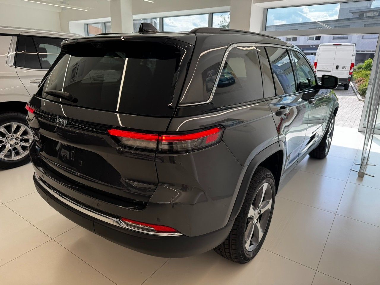 Jeep Grand Cherokee, 2.0 4xe PHEV Limited - fotka 5