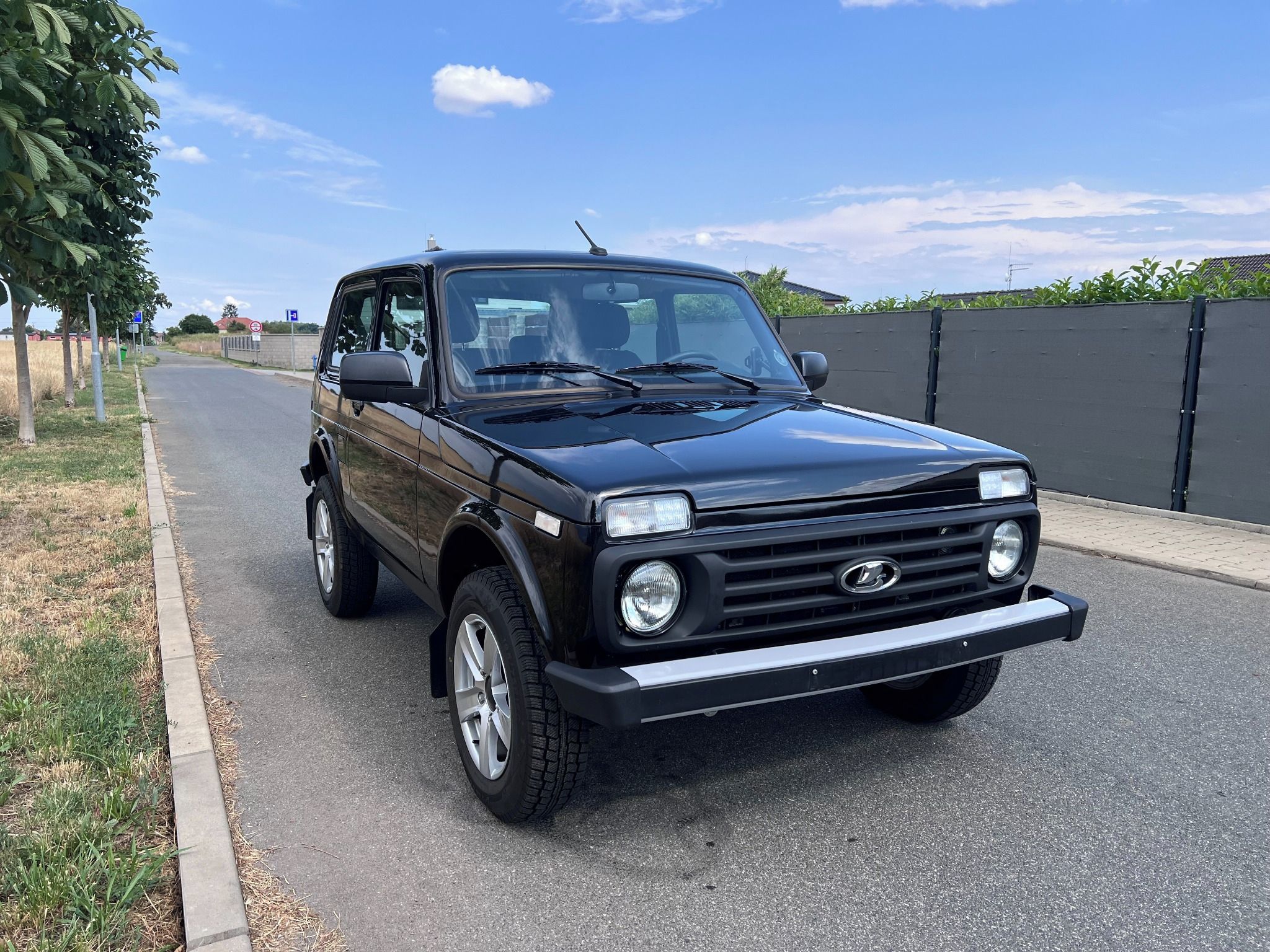 Lada Niva, 4x4 Luxe Klimatizace - fotka 4