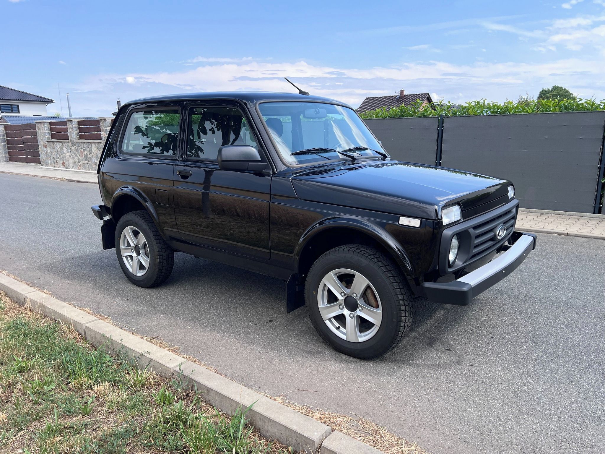 Lada Niva, 4x4 Luxe Klimatizace - fotka 5