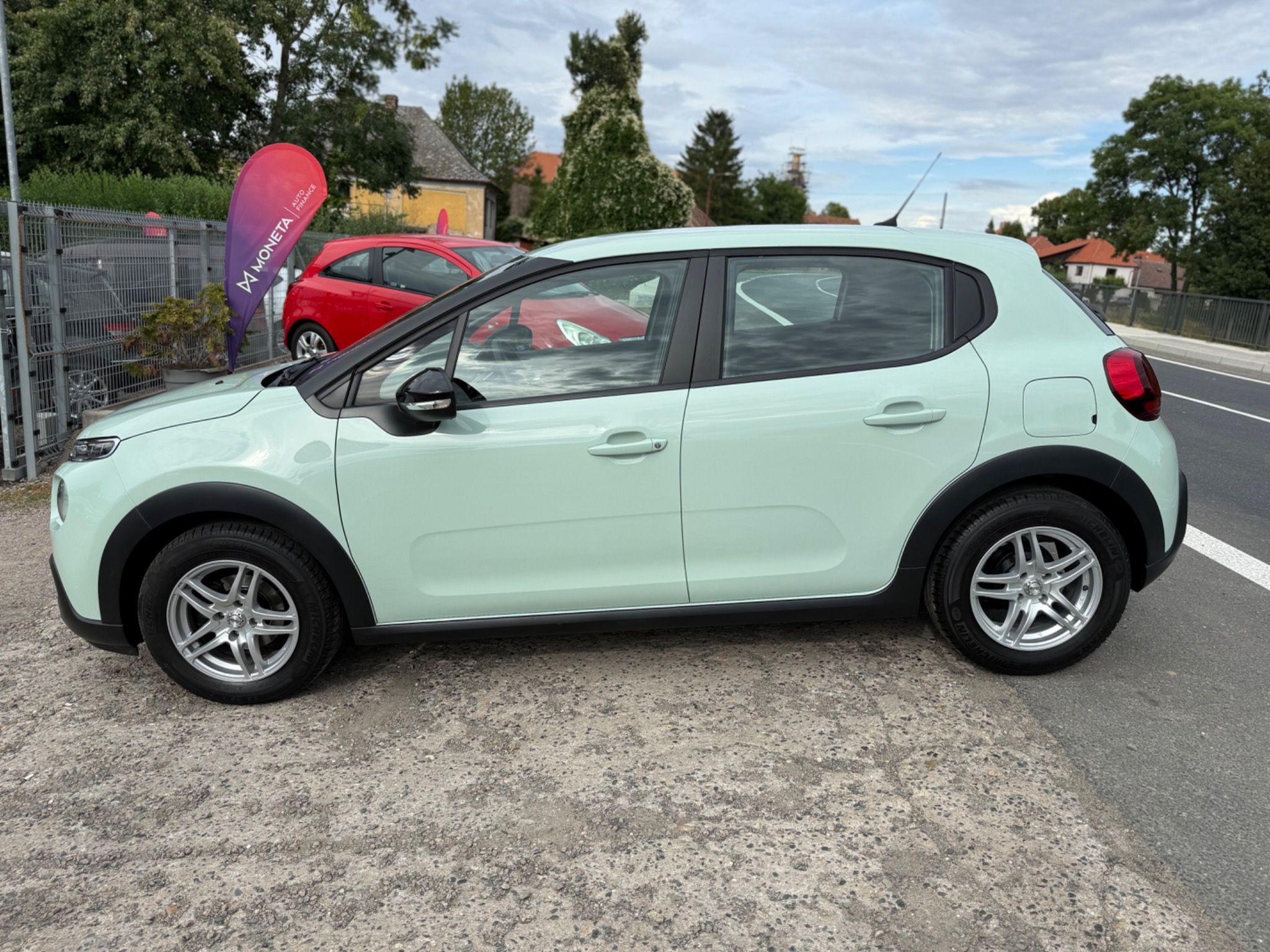 Citroën C3, 1.2Pure Tech Feel ČR Tažné - fotka 3