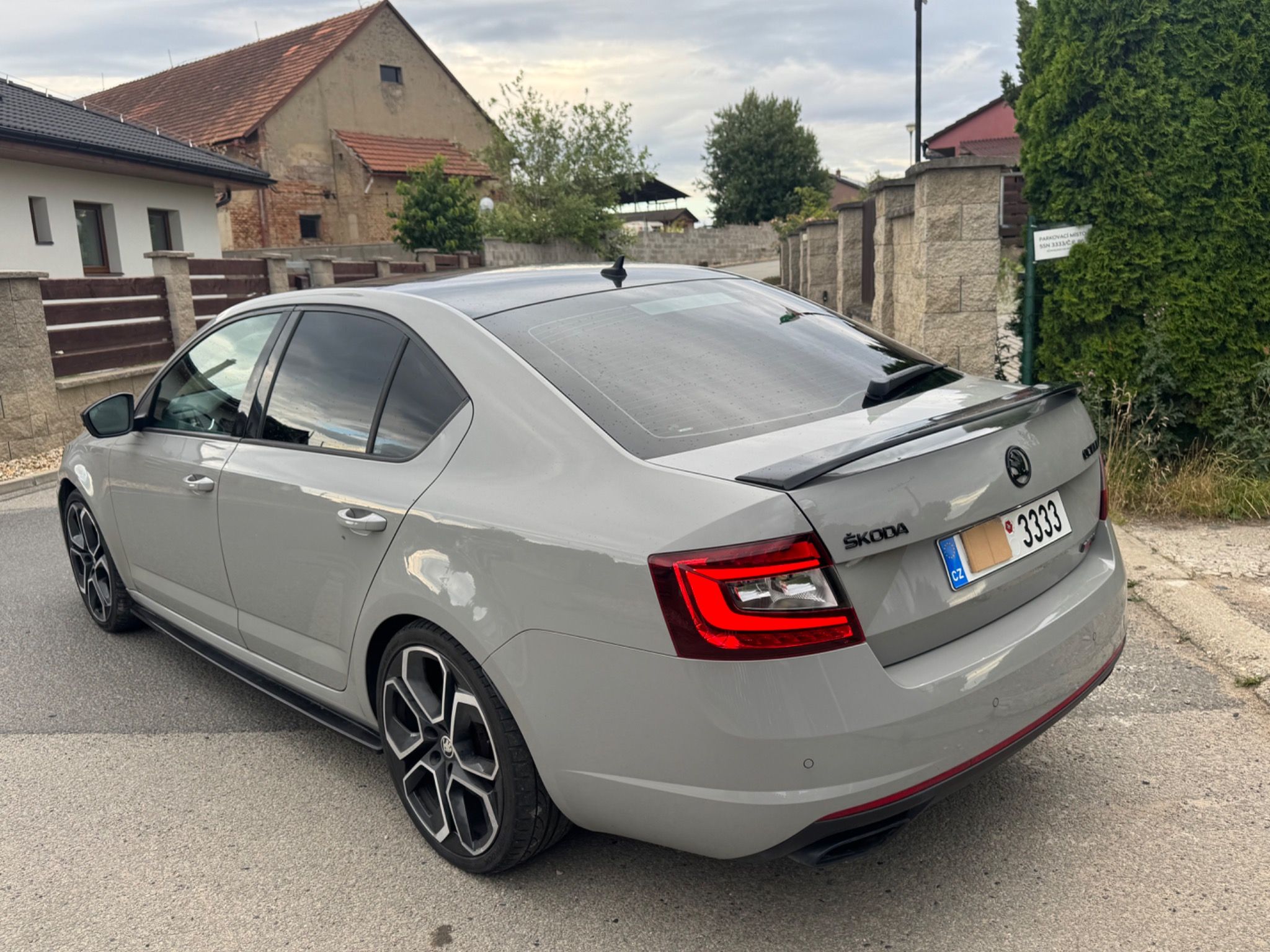 Škoda Octavia, 2.0TFSI-180K-WEBAS,PANO.MAX.V - fotka 4