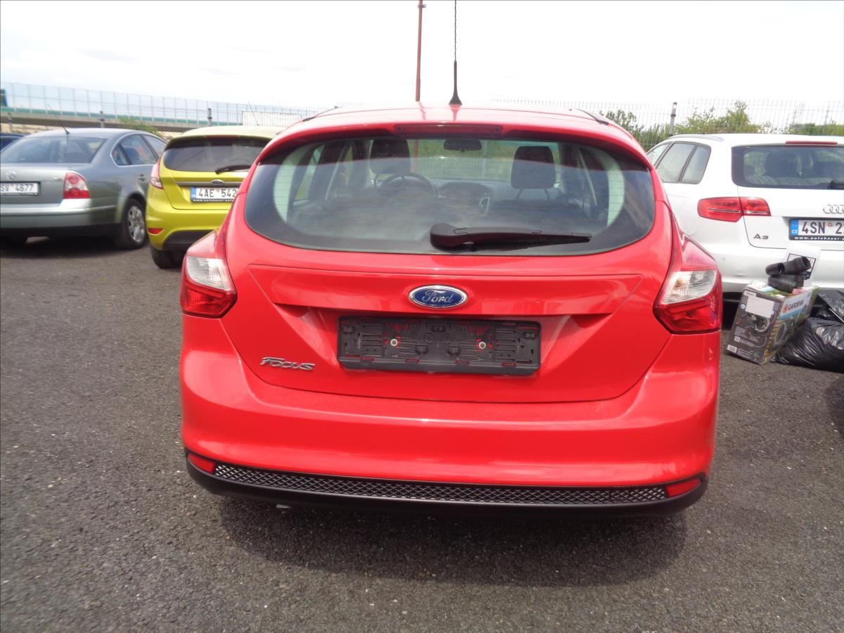 Ford Focus, 1,6 - fotka 5