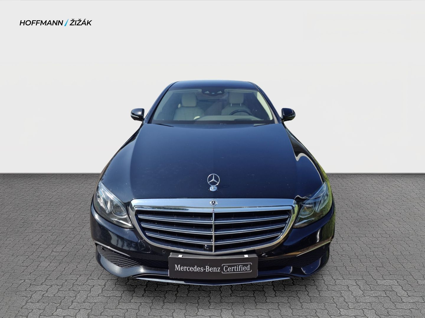 Mercedes-Benz Třídy E, EXCLUSIVE 4MATIC - fotka 2