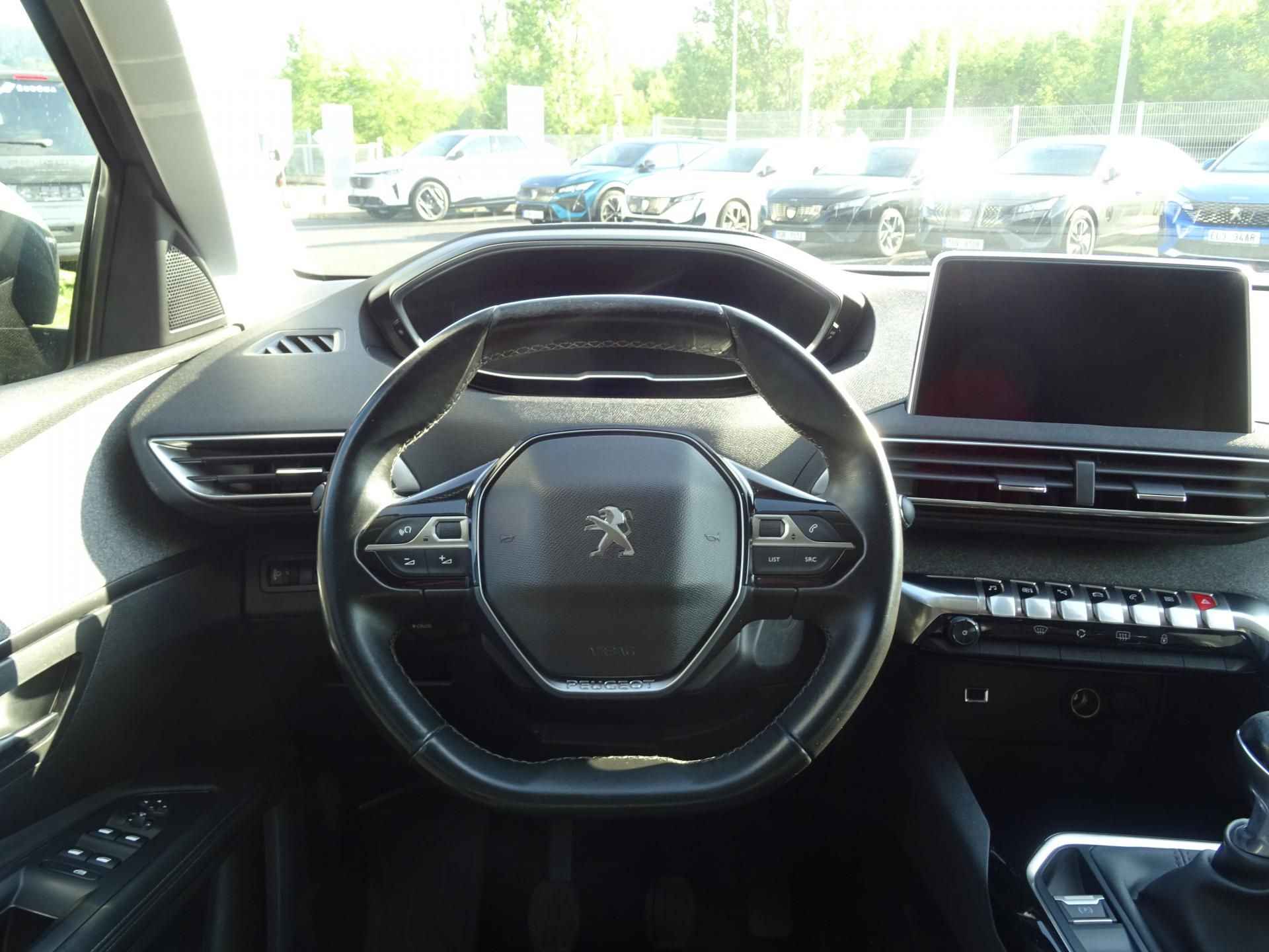Peugeot 5008, Allure PureTech 130k MAN6 - fotka 3