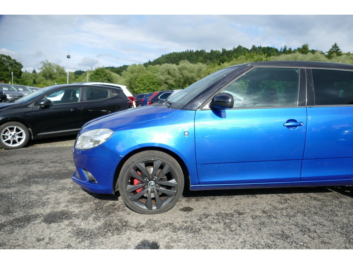 Škoda Fabia, 1,4TSI RS 132KW CHAMPION - fotka 4