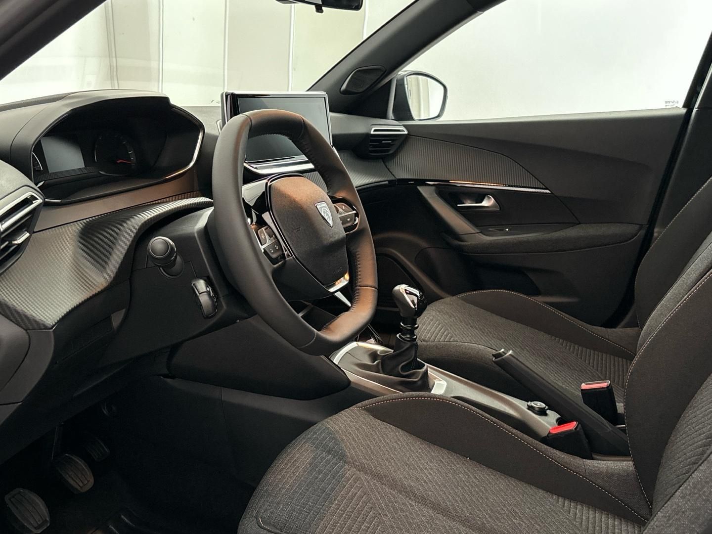 Peugeot 2008, Style PureTech 100 S&S MAN6 - fotka 6