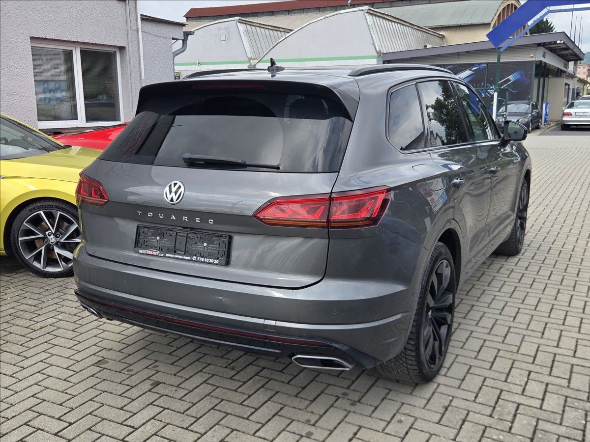 Volkswagen Touareg, 3,0 TDi R-Line BLACK STYLE *VZ - fotka 3