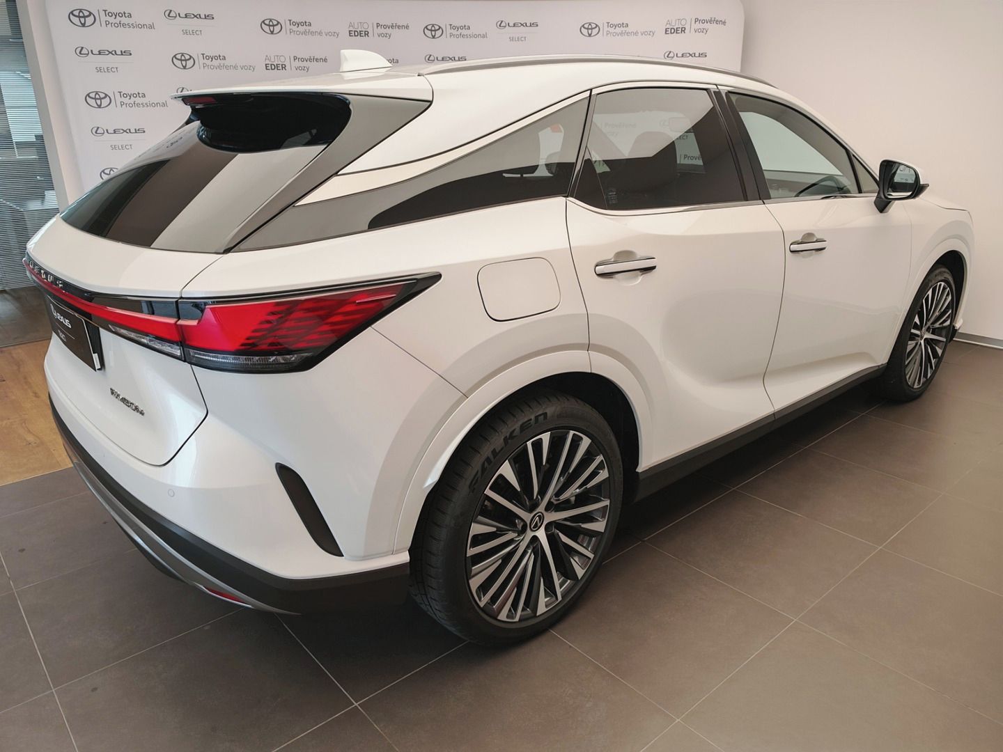 Lexus RX 450h+, 450h+ Plug-in Hybrid EXECUTIVE - fotka 4