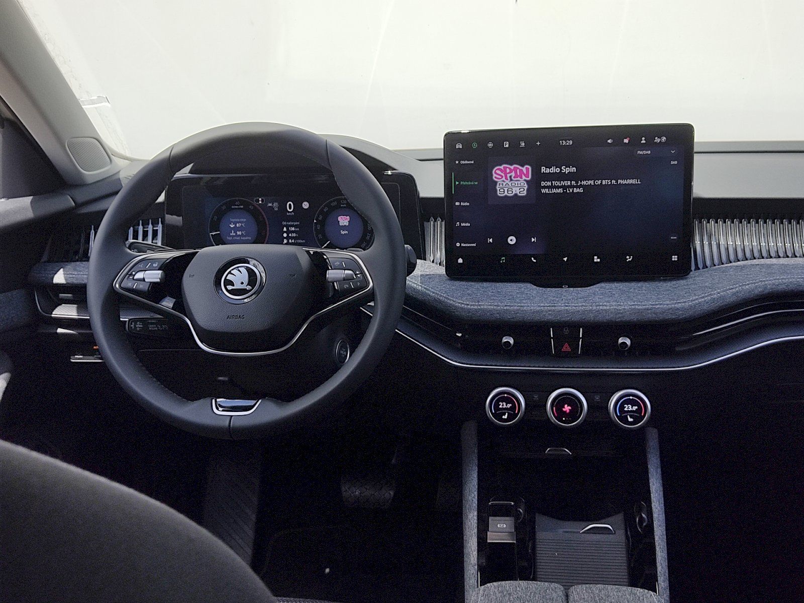 Škoda Superb, Business Selection 2,0 Tdi 142 - fotka 6