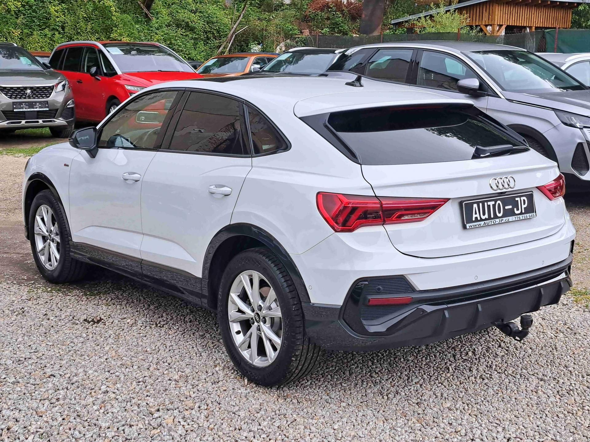 Audi Q3, TSI ACC LED  SPORTBACK  S-LINE - fotka 5