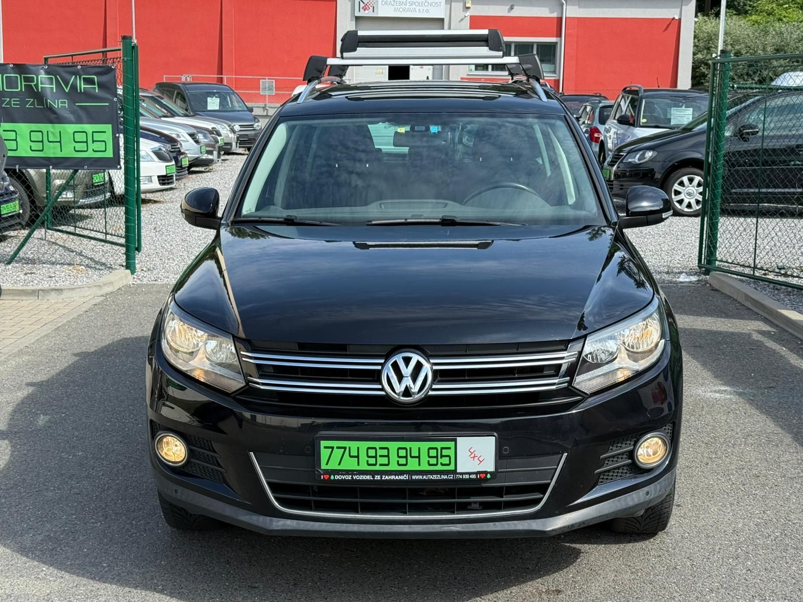Volkswagen Tiguan, 2,0 TDI SPORT 4x4 - NAVIGACE - fotka 2