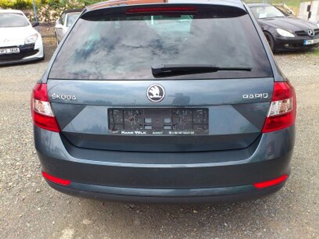 Škoda Rapid, 1.2 Tsi 63 Kw Navigace ,klima - fotka 6