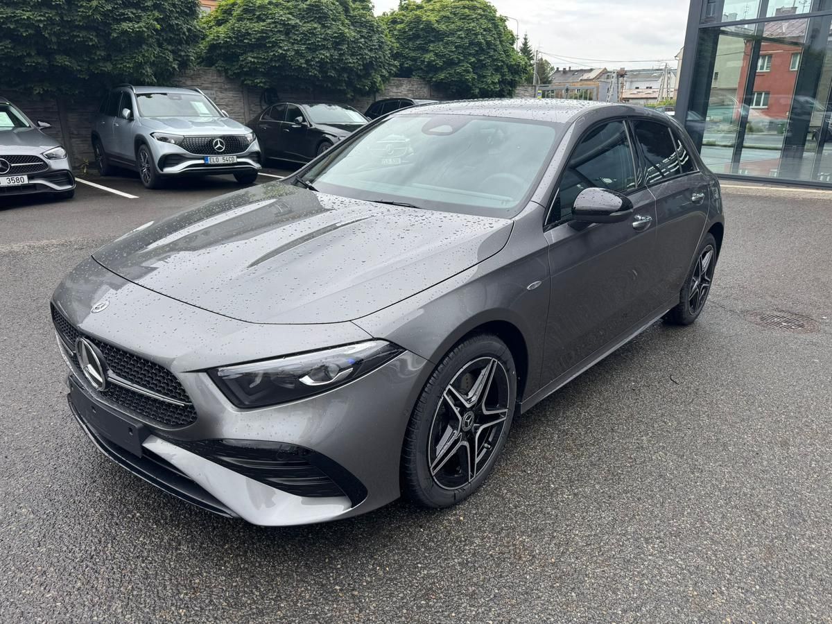 Mercedes-Benz Třídy A, A 250 e AMG Premium paket demo - fotka 3