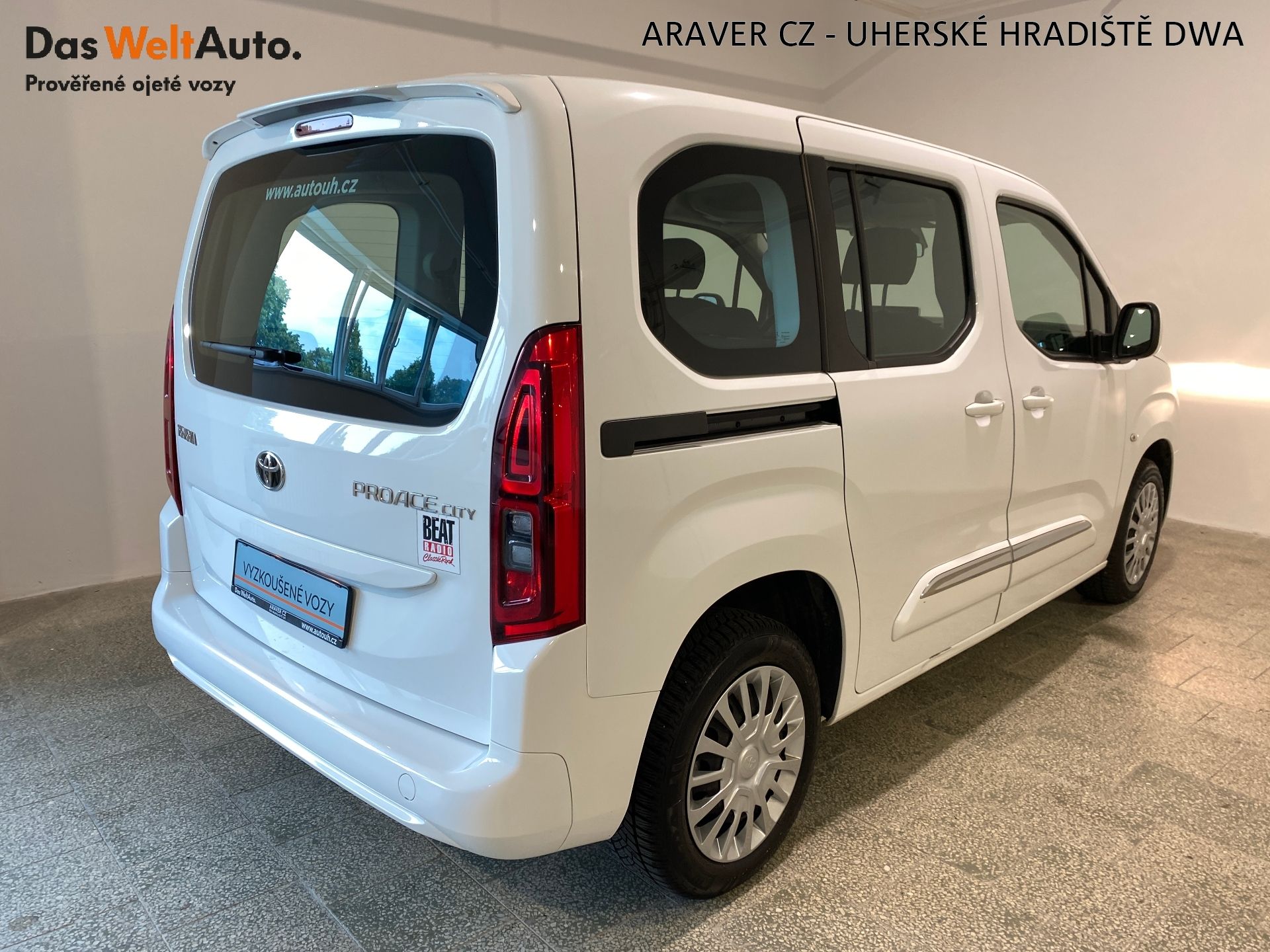Toyota Proace City Verso, 1,2i 81kW - fotka 3