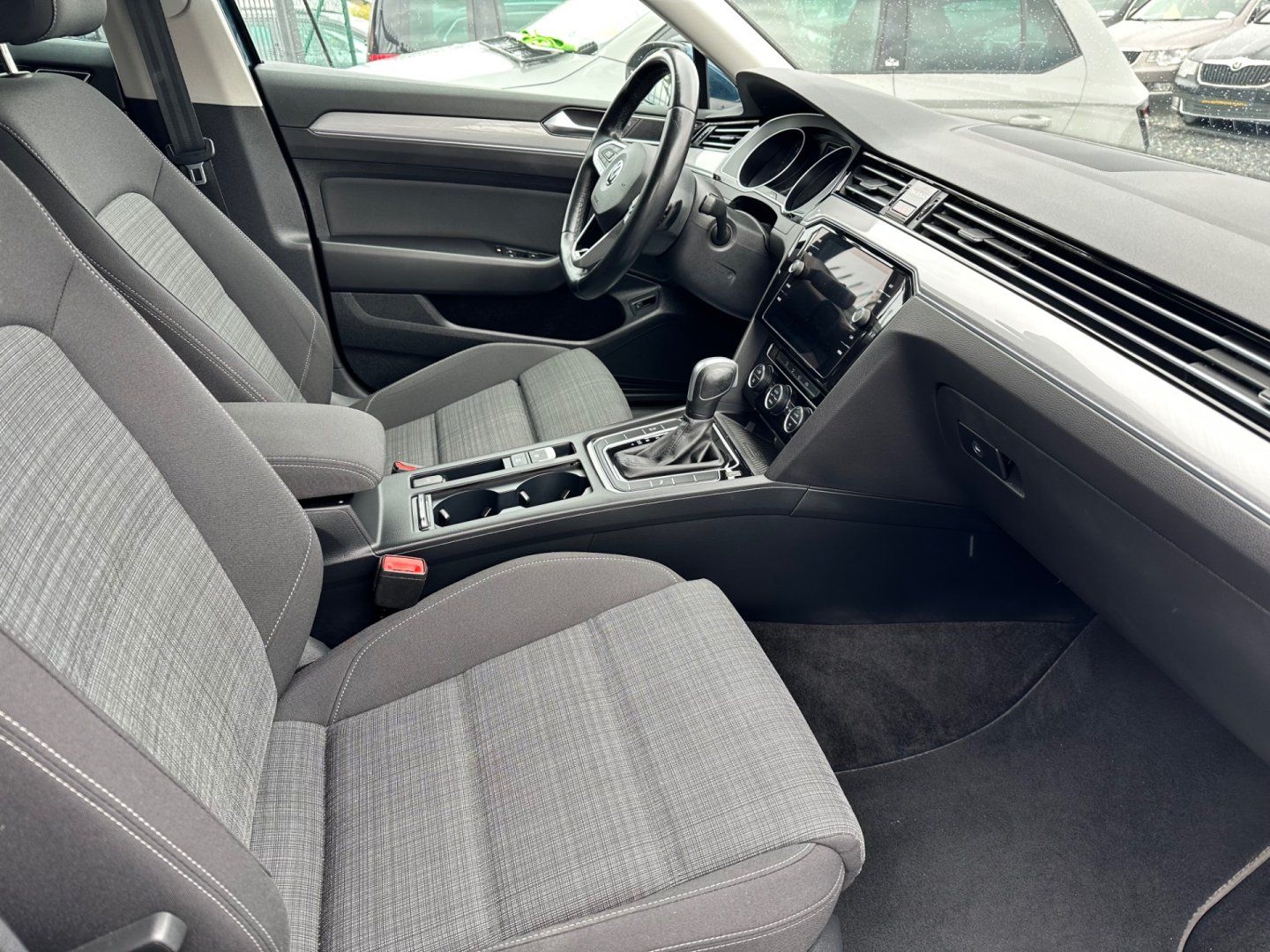 Volkswagen Passat, 1.6TDi 88kW KAMERA,NAVI, - fotka 6