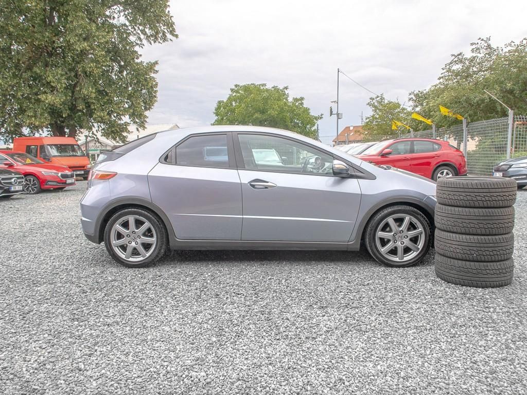 Honda Civic, ČR 2.2D 103KW – 2x PNEU - fotka 4