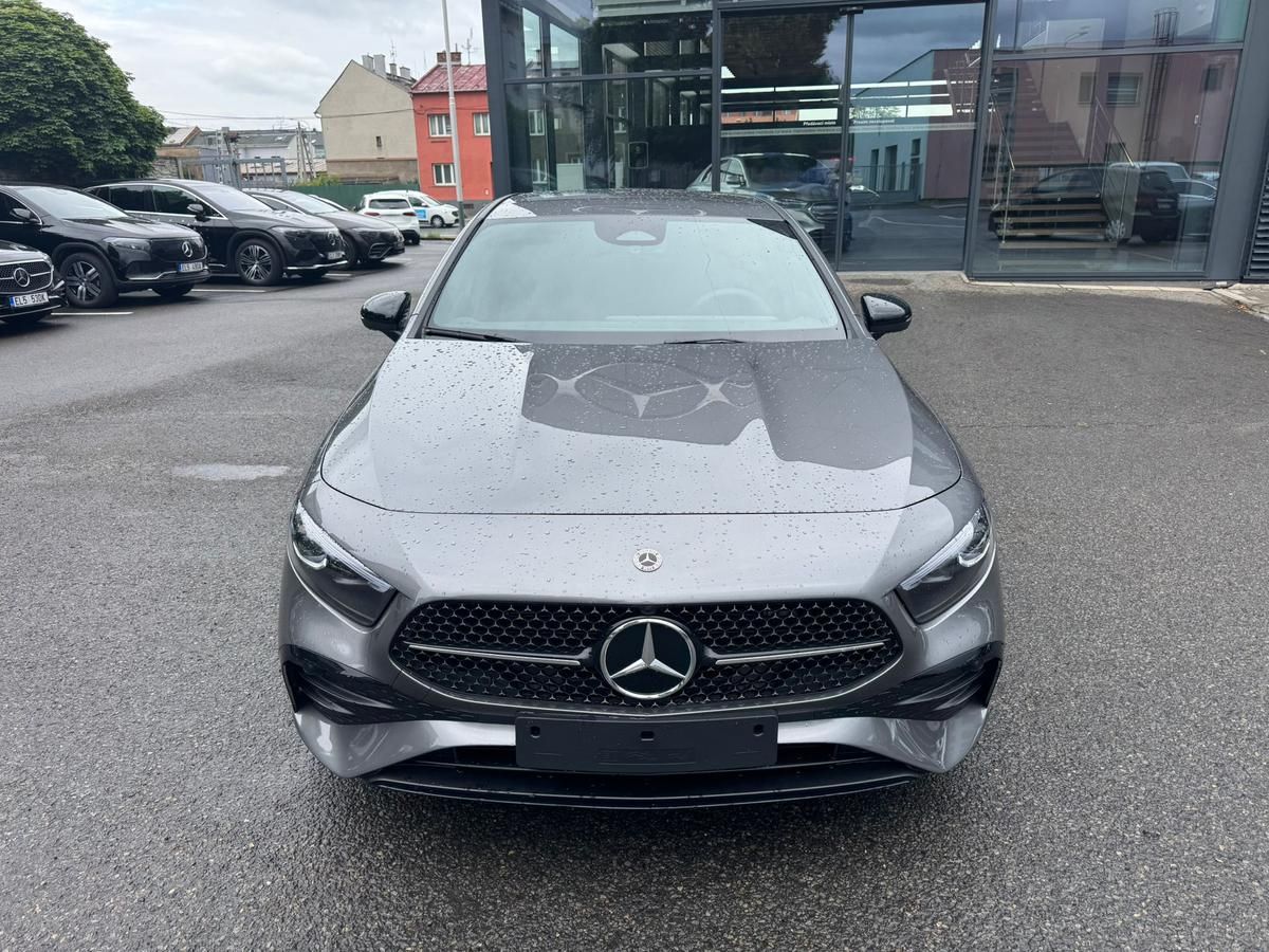 Mercedes-Benz Třídy A, A 250 e AMG Premium paket demo - fotka 2