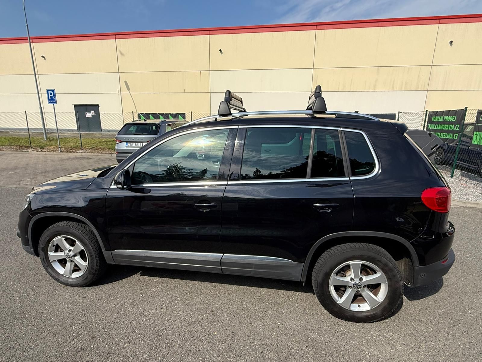 Volkswagen Tiguan, 2,0 TDI SPORT 4x4 - NAVIGACE - fotka 5