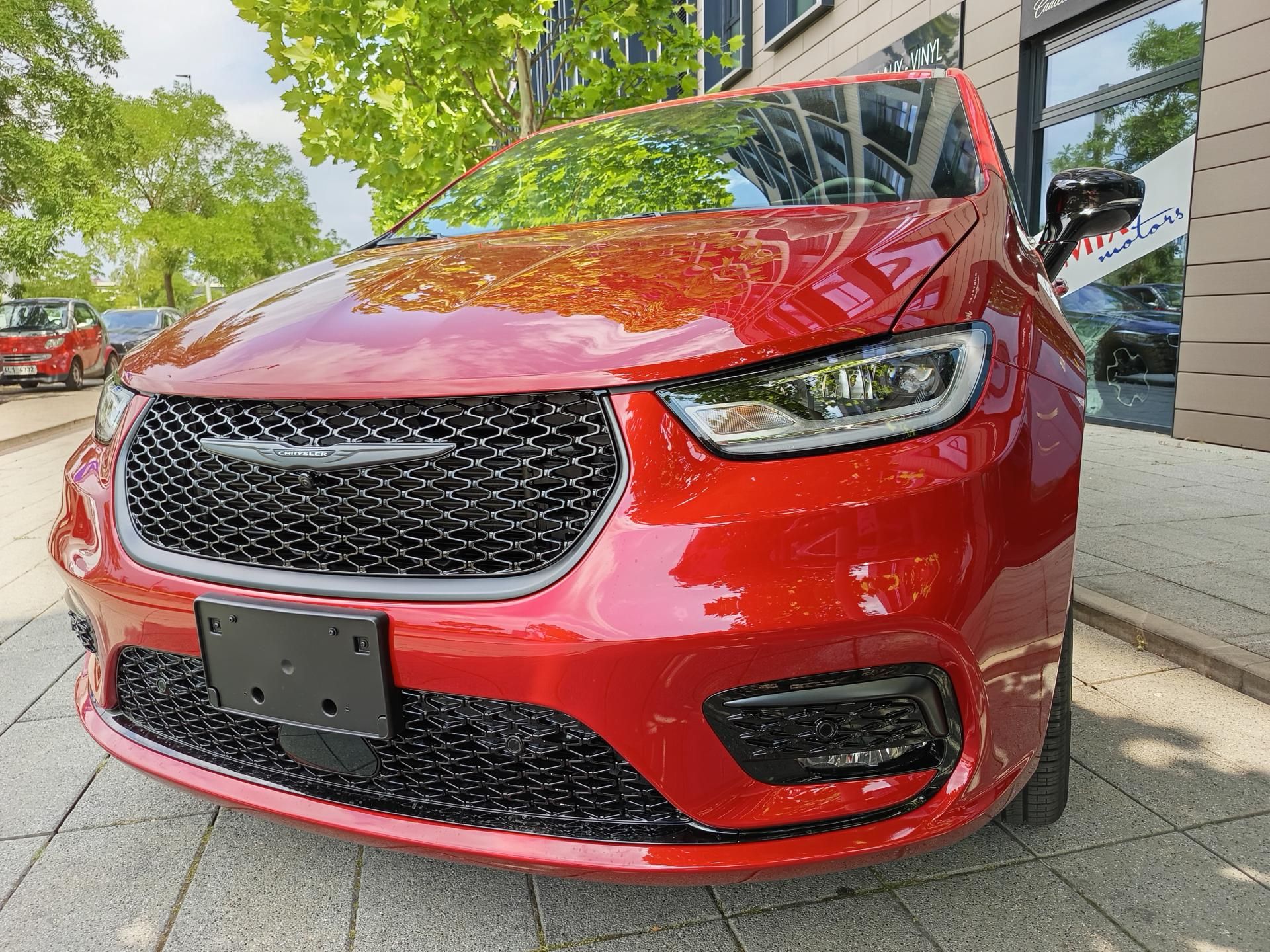 Chrysler Pacifica, 2025 Limited AWD SKLADEM - fotka 6