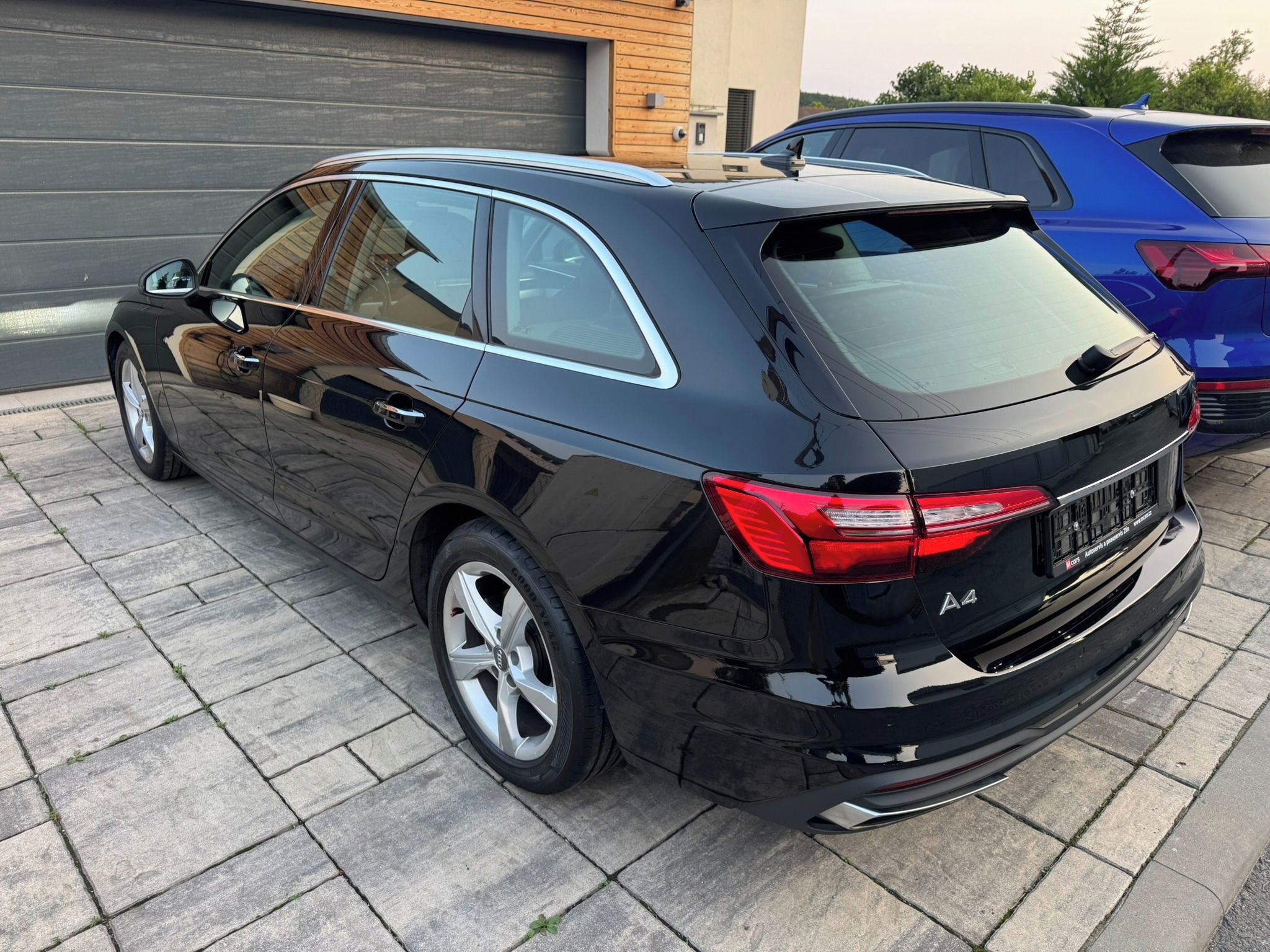 Audi A4, ACC,LANE,MASÁŽ,nový motor+přev - fotka 3
