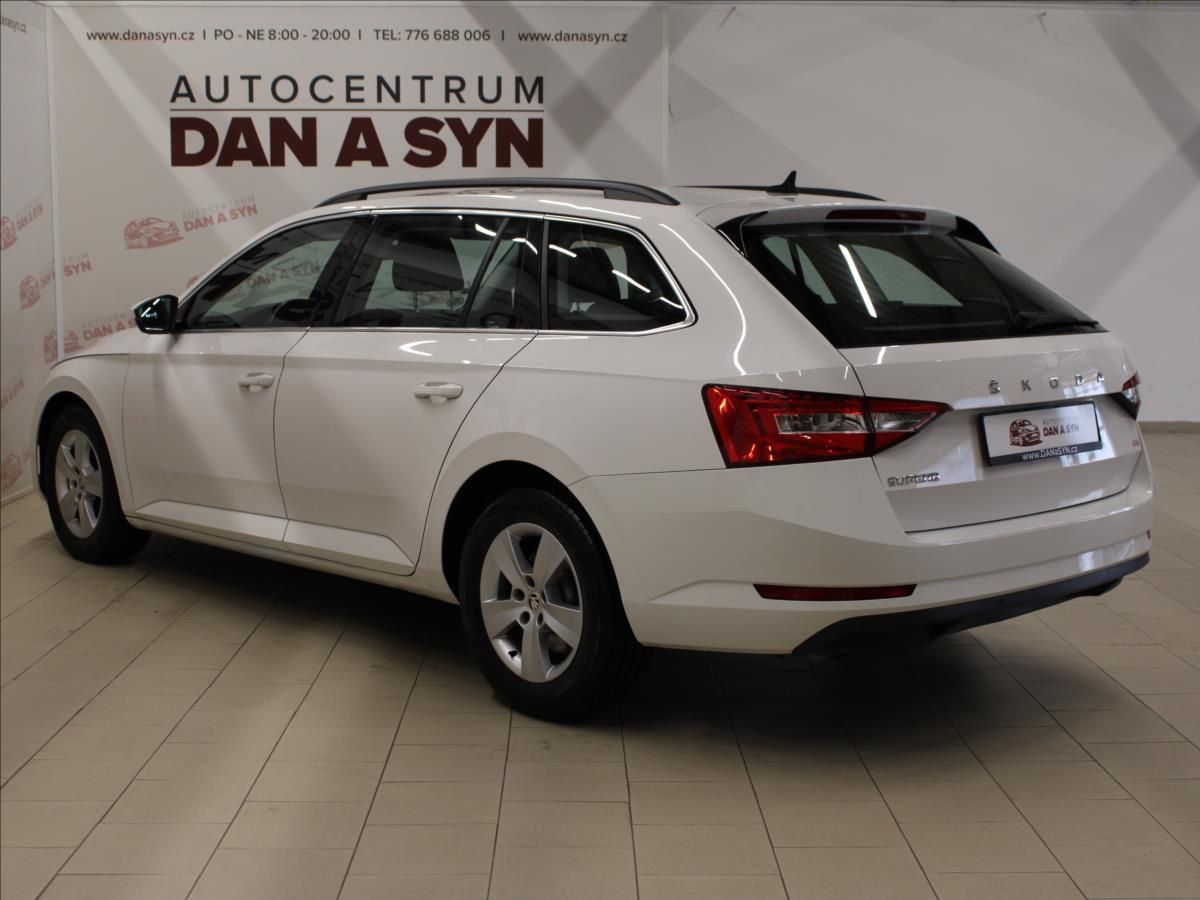 Škoda Superb, 2,0 TDI DSG LED 1.majitel - fotka 6