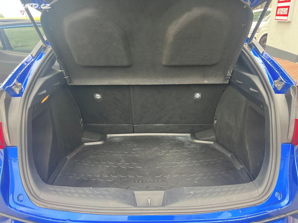 Toyota C-HR, fotka 22