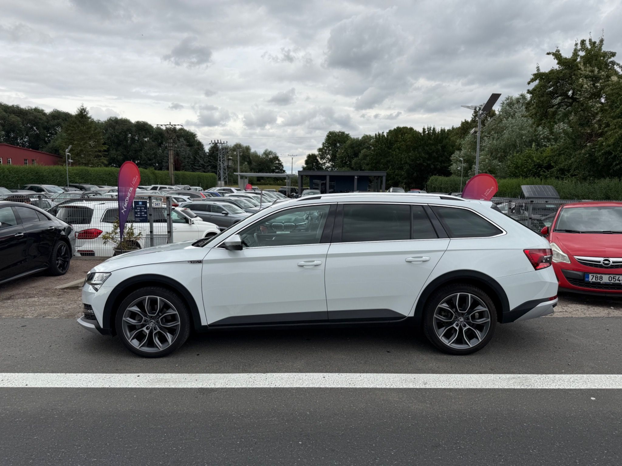 Škoda Superb, Scout 2.0TDI FL 140kw DSG 4x4 - fotka 3