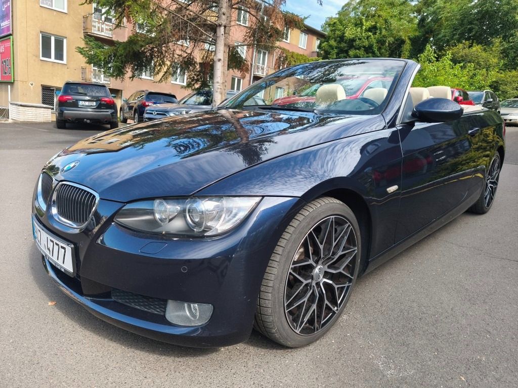 BMW Řada 3, 325 D Kabriolet - fotka 2