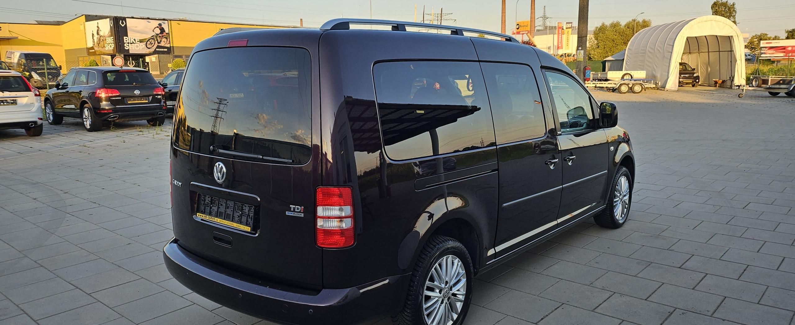 Volkswagen Caddy, 1.6 TDI Maxi Cup 7.Míst Navi - fotka 6