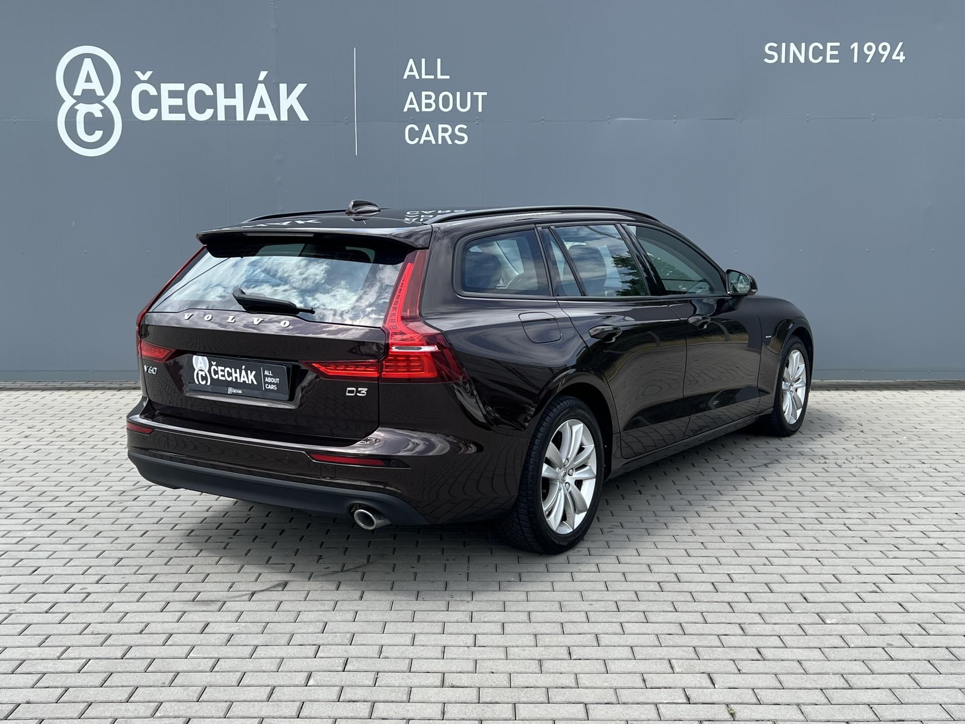 Volvo V60, 2.0d*110kw*d3*Automat - fotka 5
