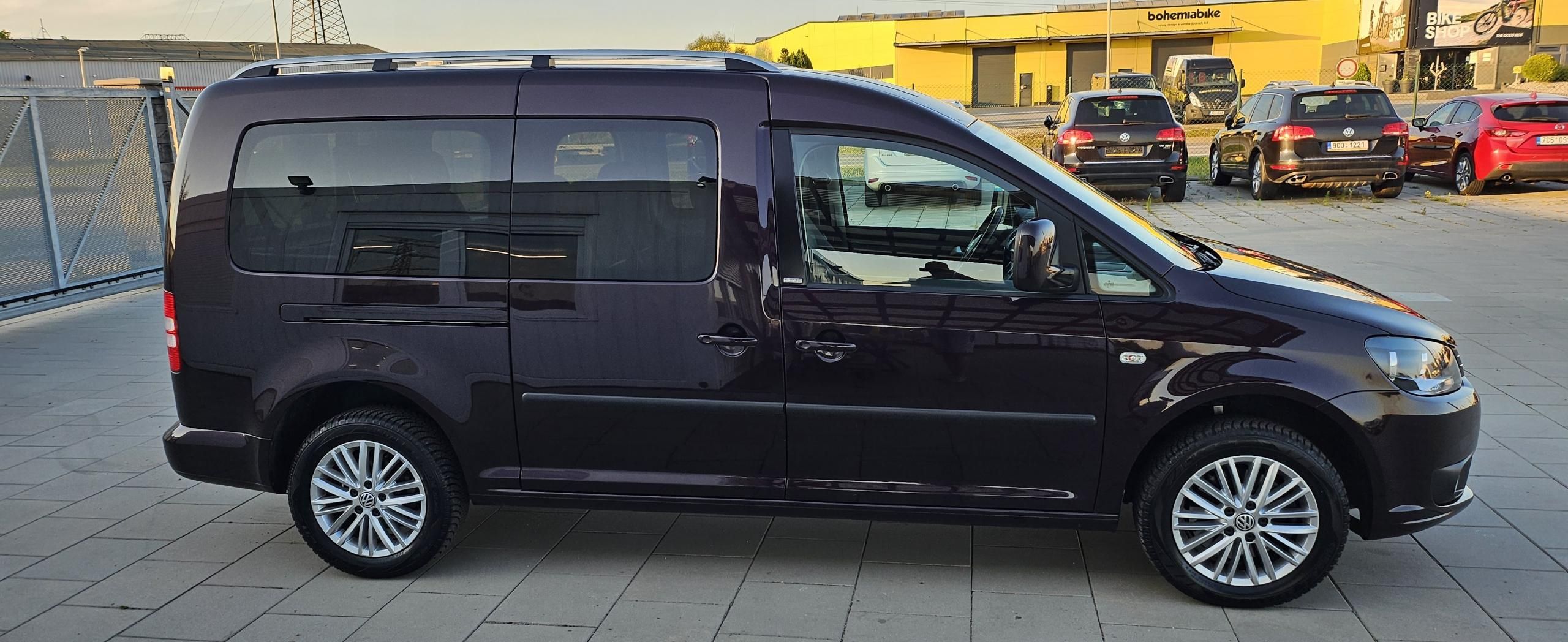 Volkswagen Caddy, 1.6 TDI Maxi Cup 7.Míst Navi - fotka 5