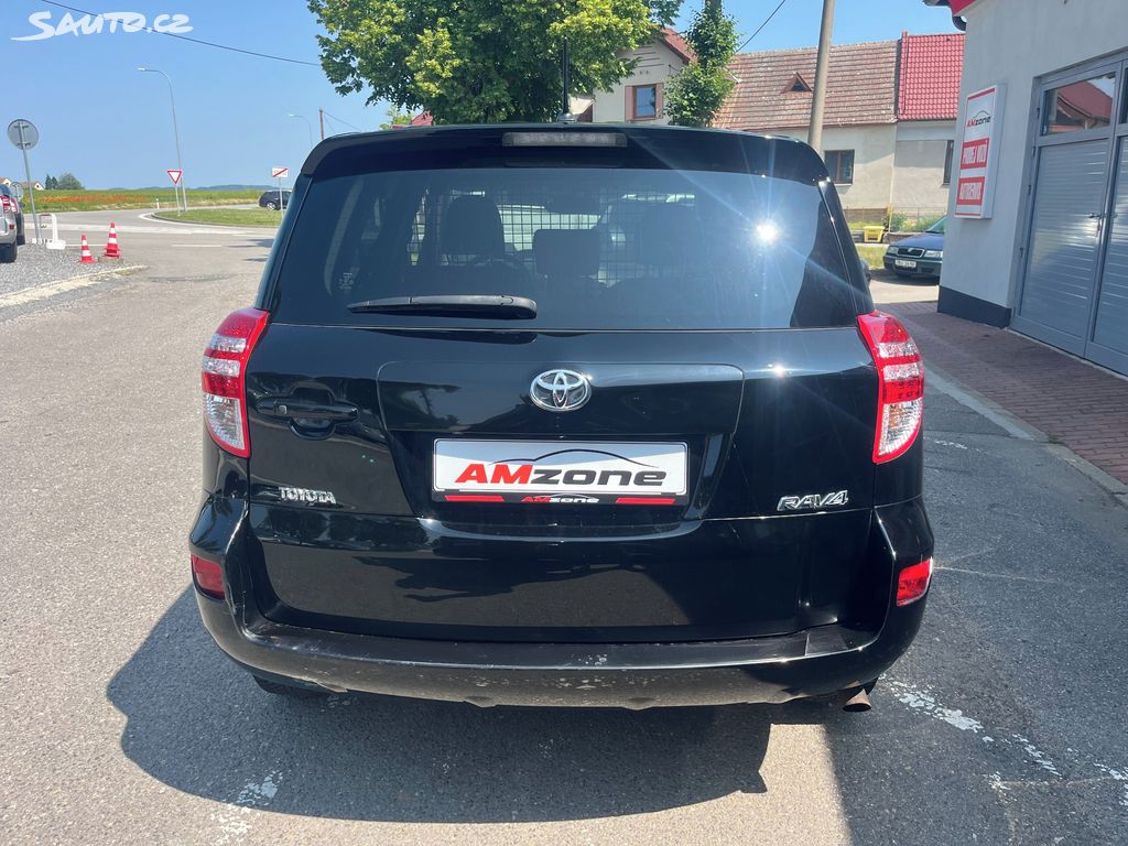 Toyota Rav4, fotka 7