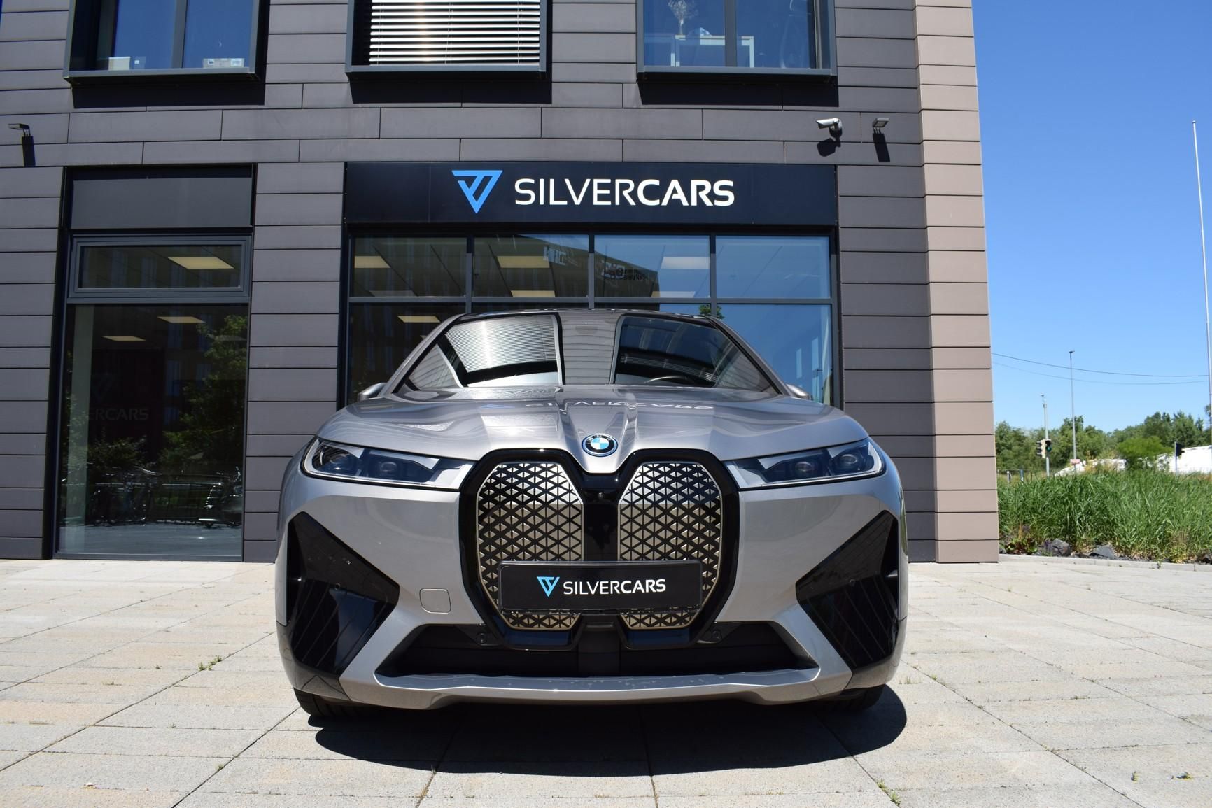 BMW iX, iX40xD/pano/360 - fotka 6