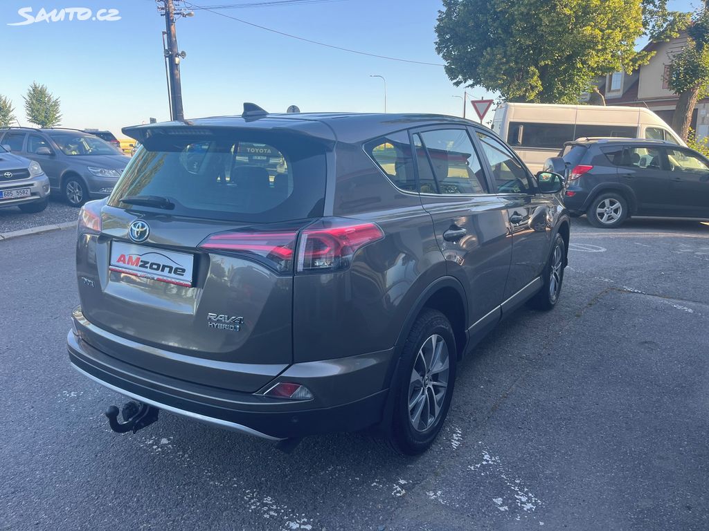 Toyota Rav4, fotka 5