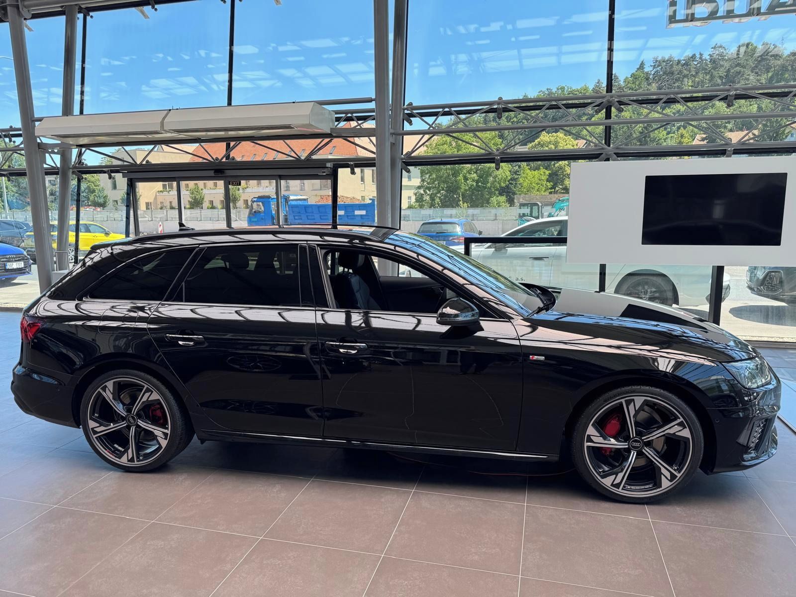 Audi A4, Avant S line 40 TDI 150 kW - fotka 6